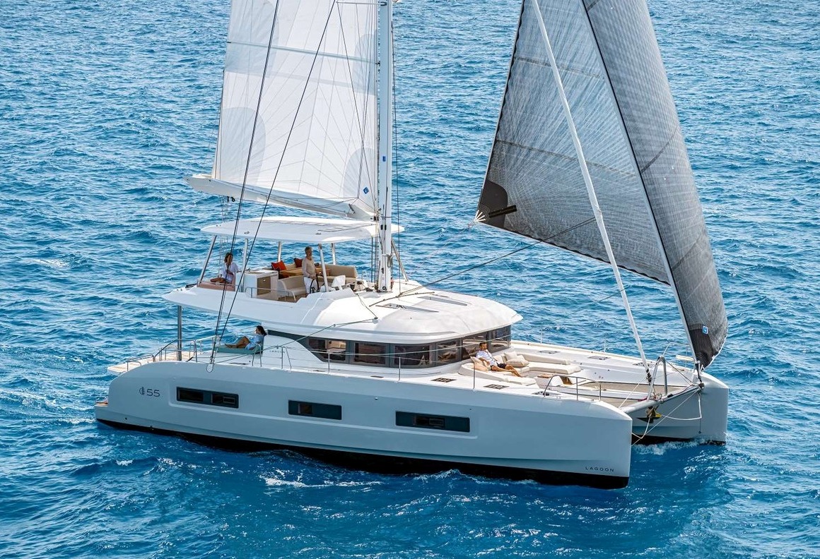 LAGOON 55