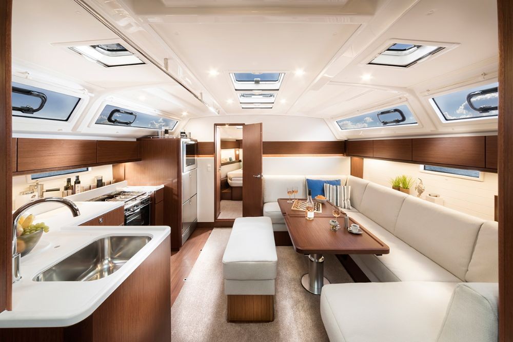 BAVARIA CRUISER 46 slika 2
