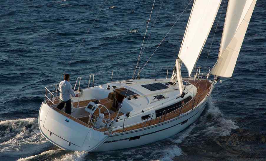 BAVARIA CRUISER 37