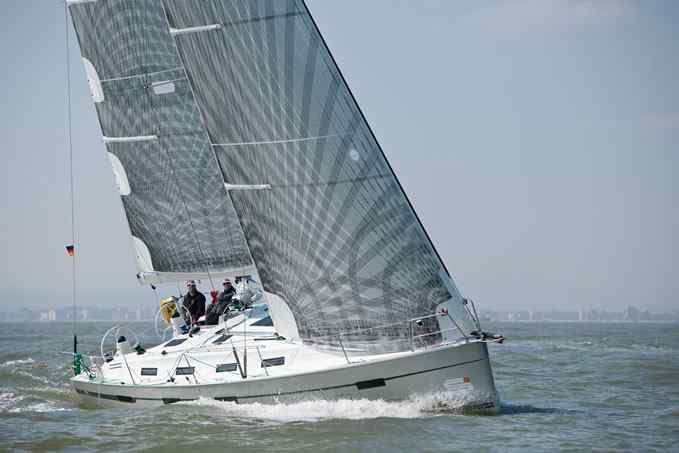 BAVARIA CRUISER 40 S