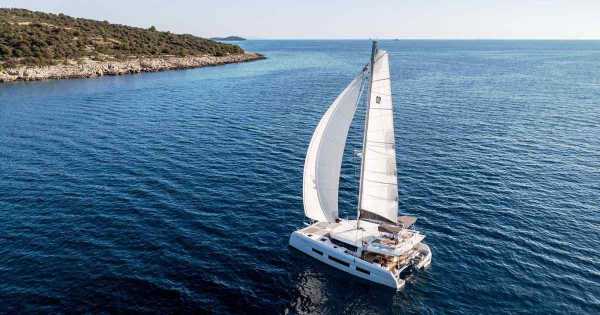 DUFOUR 48 CAT