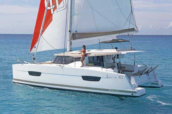 FOUNTAINE PAJOT 40