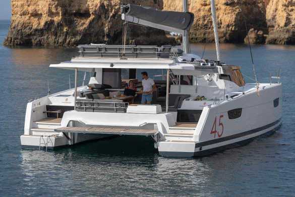 FOUNTAINE PAJOT 45