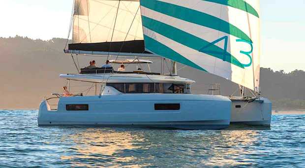 LAGOON 43