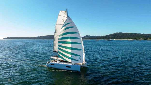 LAGOON 43