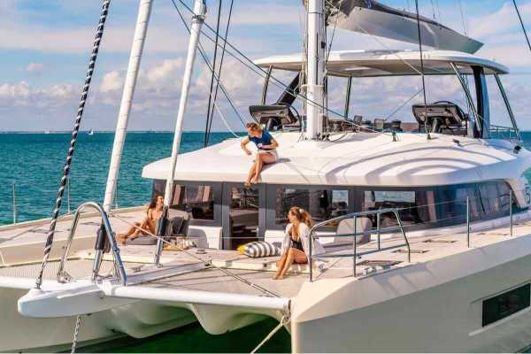 LAGOON 55