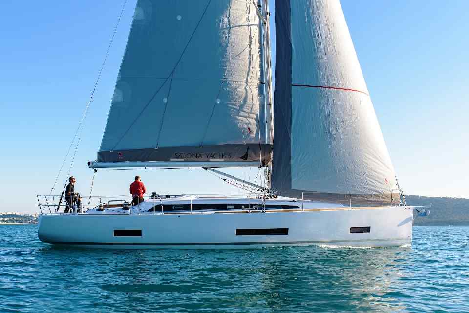 SALONA 46